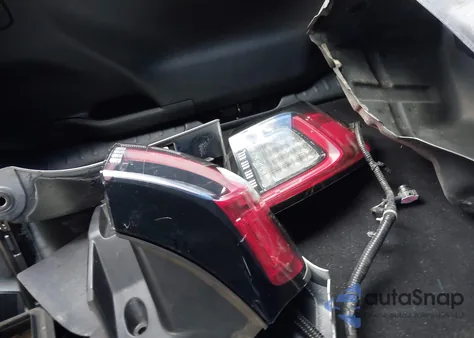 2019 Jeep Cherokee Trailhawk Elite 4X4 from USA, damaged, VIN 1C4PJMBX5KD216306